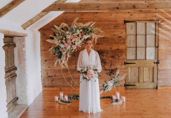 Wedding styling: peach and blush elopement